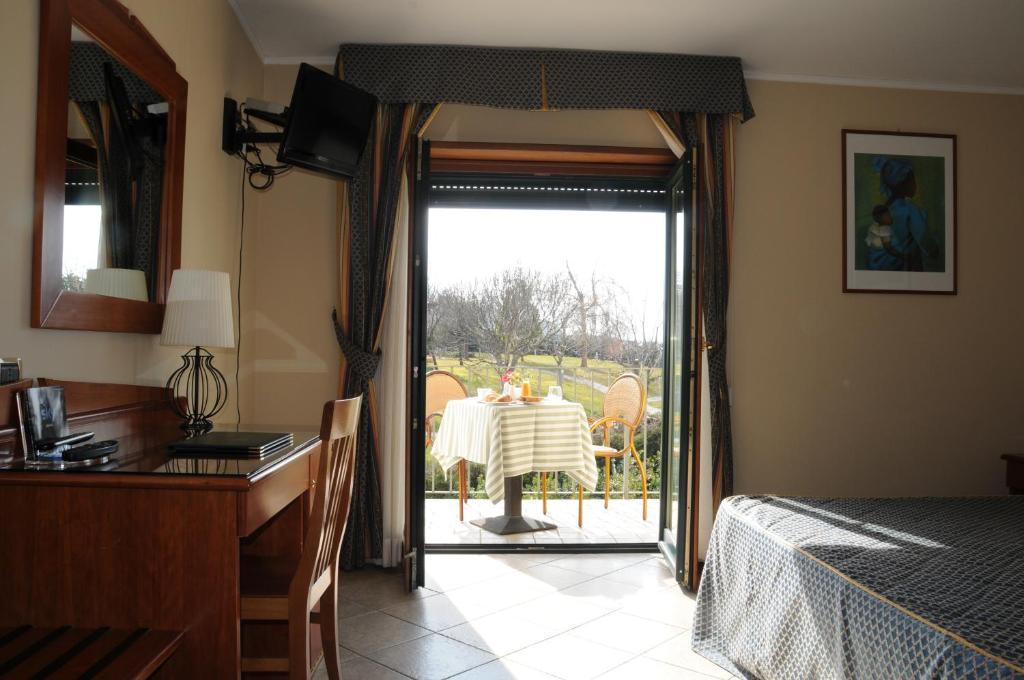 Hotel Barbieri Алтомонте Стая снимка