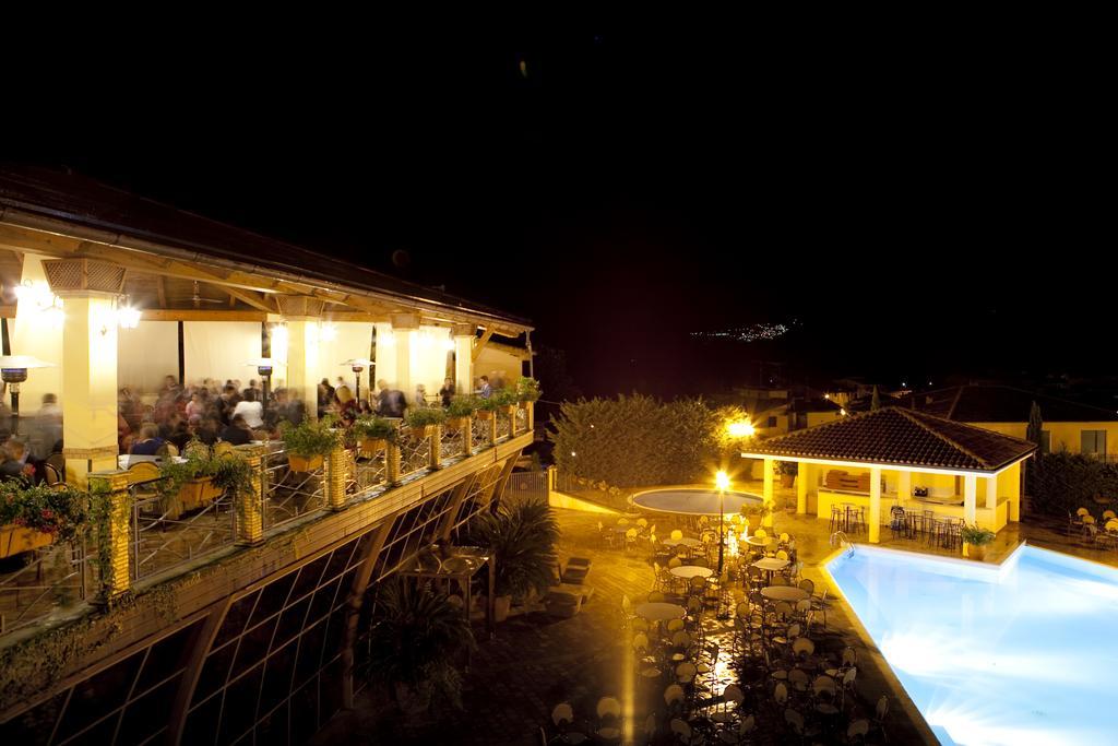 Hotel Barbieri Алтомонте Екстериор снимка
