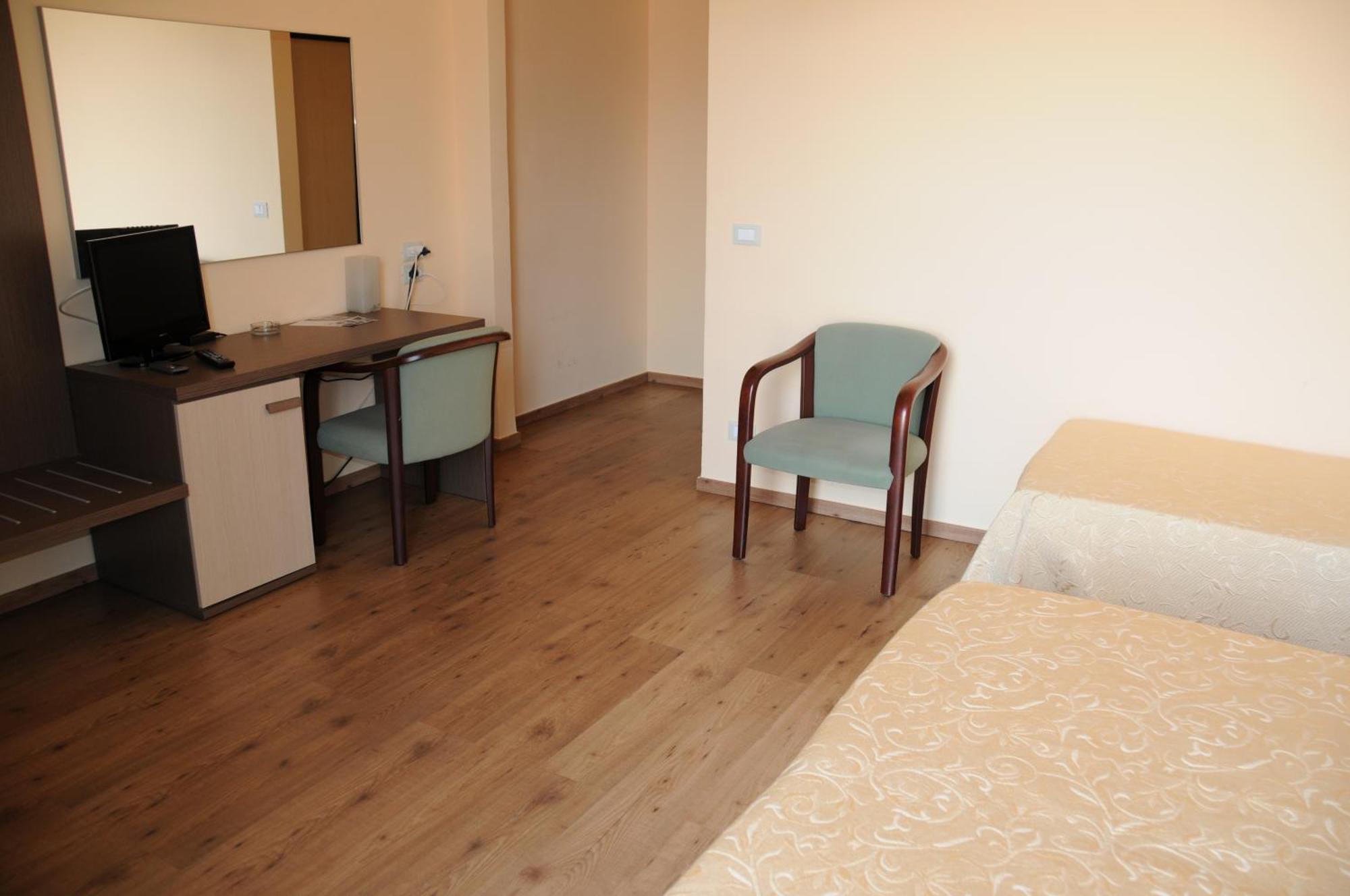 Hotel Barbieri Алтомонте Екстериор снимка